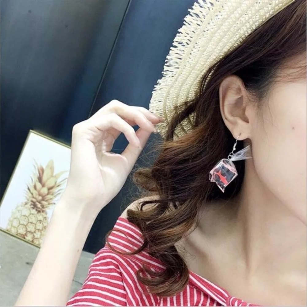Rare! Kawaii Gold Fish In A Bag Earrings - Picture 3 of 5